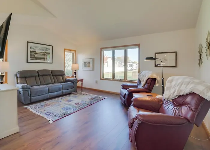 5 Mi To Dtwn: Pet-friendly 'wheatland Twin' Home! Holiday home *
