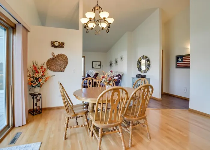 5 Mi To Dtwn: Pet-friendly 'wheatland Twin' Home! Fargo