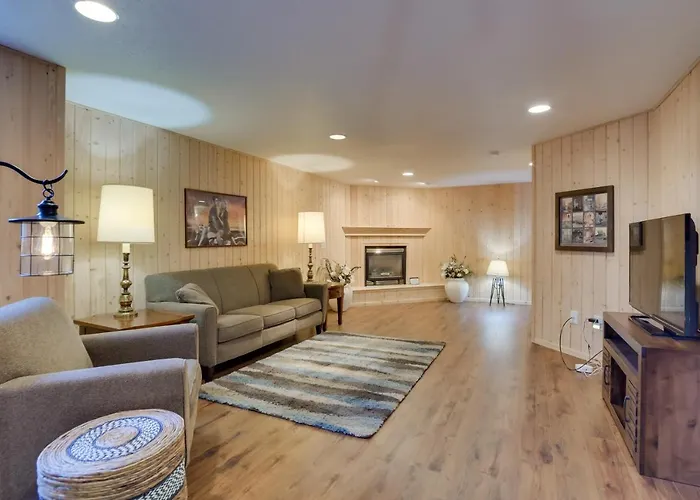 5 Mi To Dtwn: Pet-friendly 'wheatland Twin' Home! Fargo